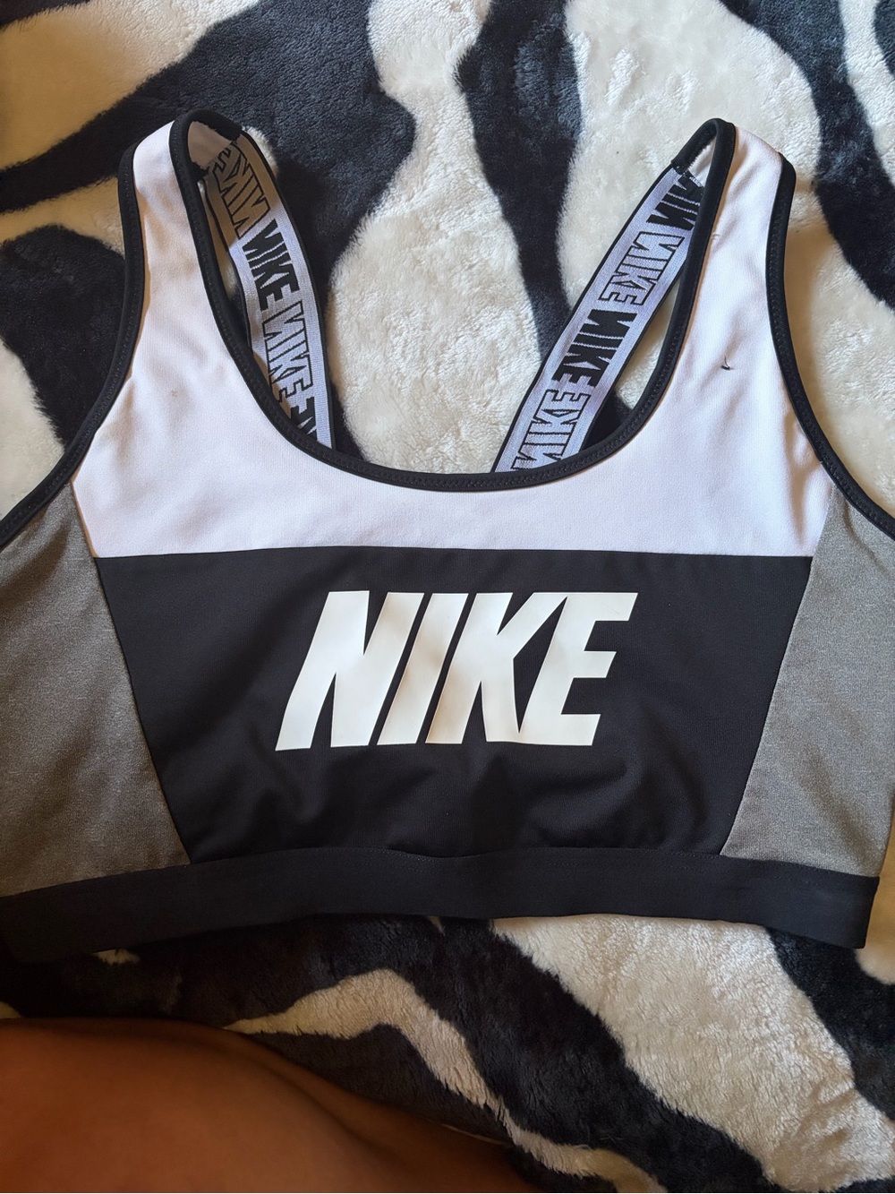 Nike Black, White & Gray Colorblock Sports Bra extra large